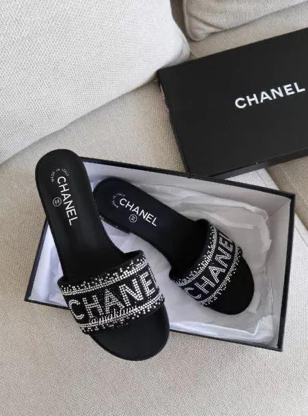 SUMMER RHINESTONE SLIDES