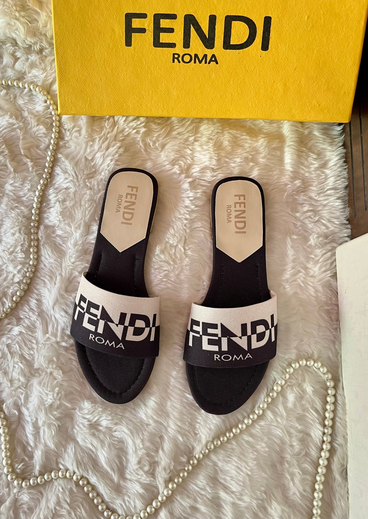 ROMA SUMMER SLIPPERS