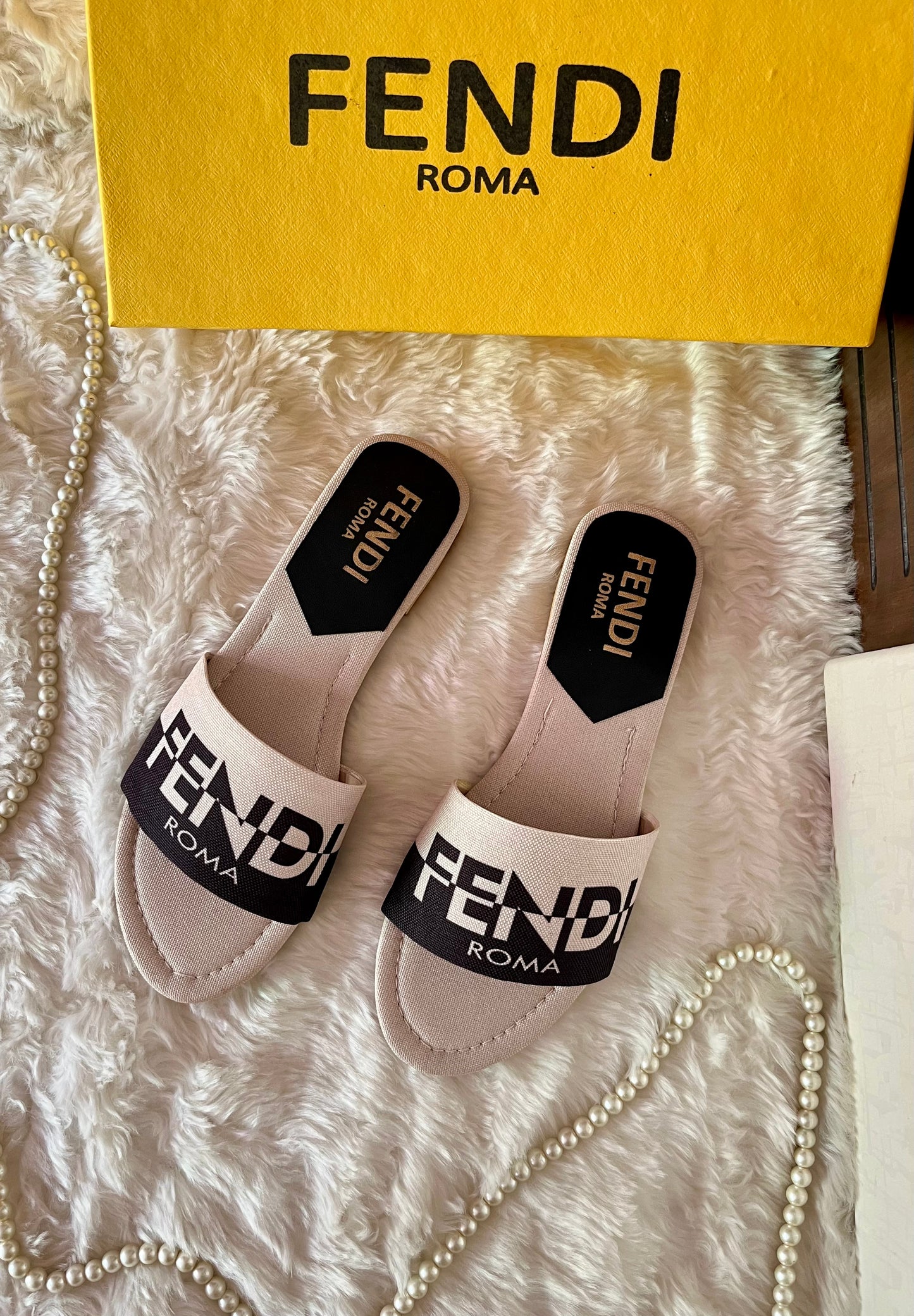 ROMA SUMMER SLIPPERS