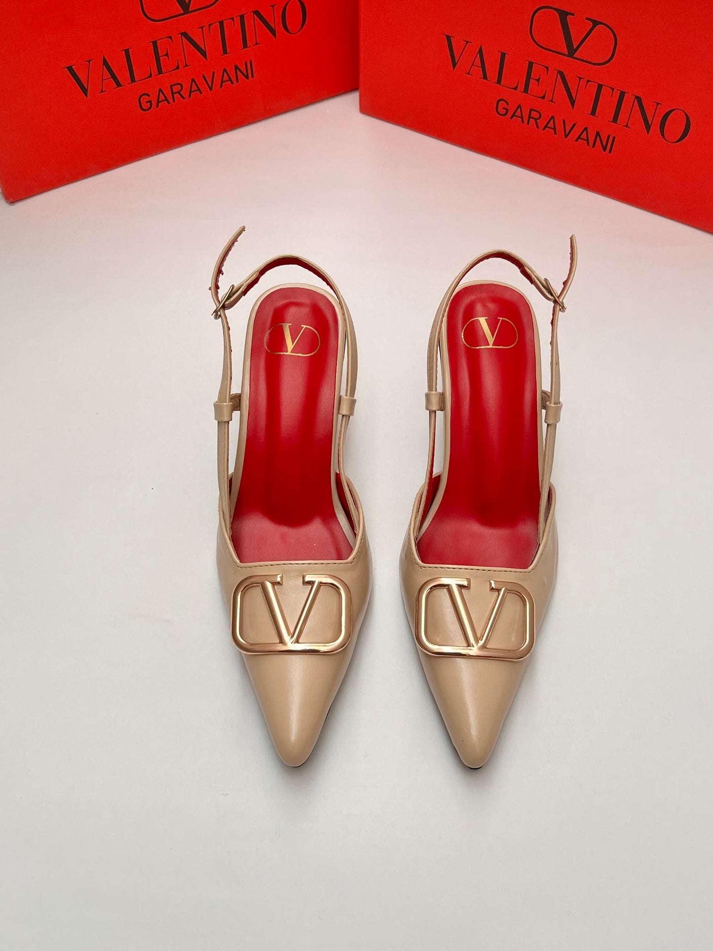 V- LOGO STRAP HEEL