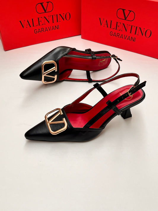 V- LOGO STRAP HEEL