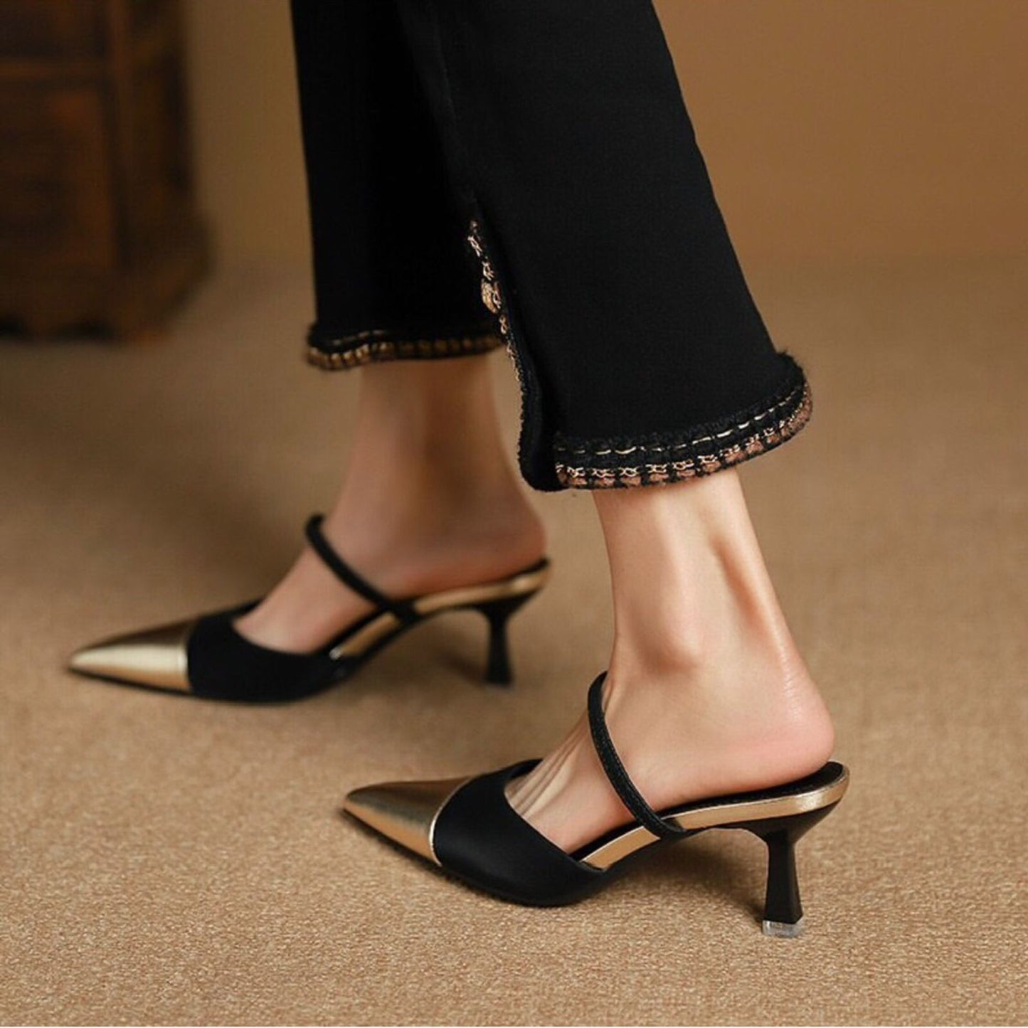 GOLDEN NOTCH HEEL