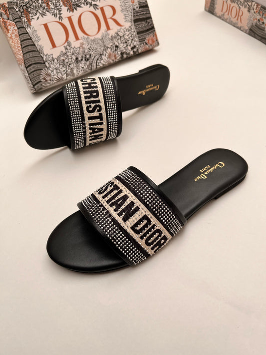 DCLUBB SLIDES
